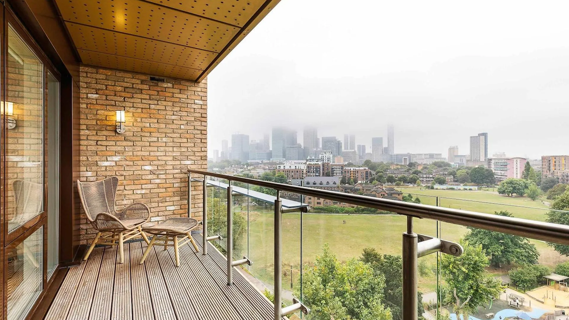 Lägenhet 3Br Poplar Apt Views Of Canary Wharf London