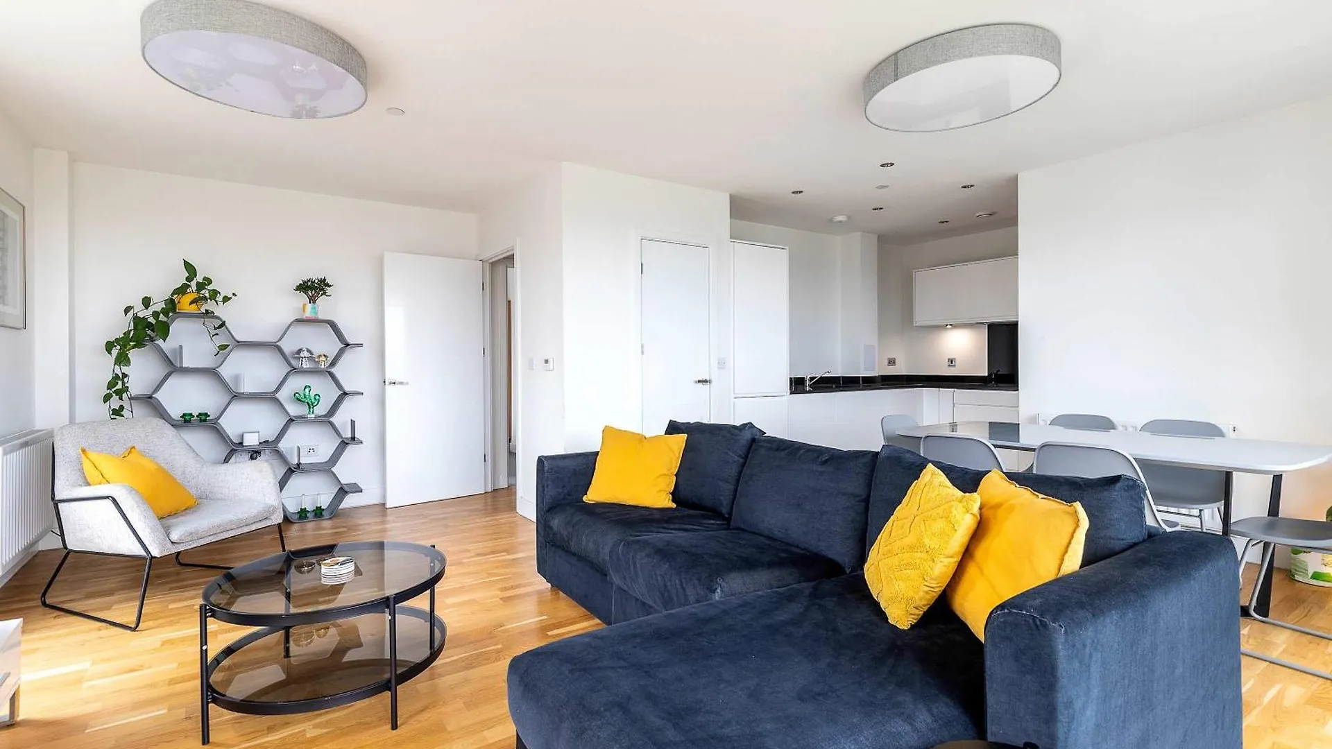 3Br Poplar Apt Views Of Canary Wharf London Storbritannien